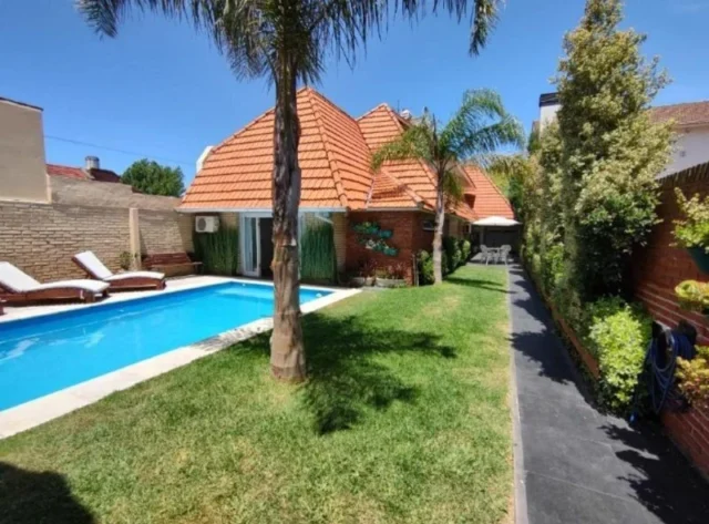 Casas, chalets en Venta — Laprida 1251