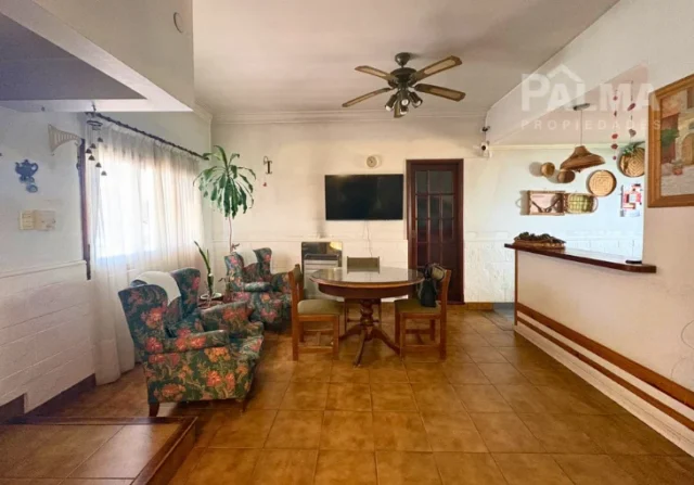 Casas, chalets en Venta — Malvinas 1500