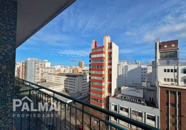 Departamentos, pisos y semipisos en Venta — Av. Colón 2535