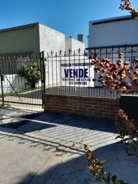 Casas, chalets en Venta — El Cano 9300