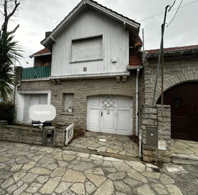 Casas, chalets en Venta — Rawson al 1100