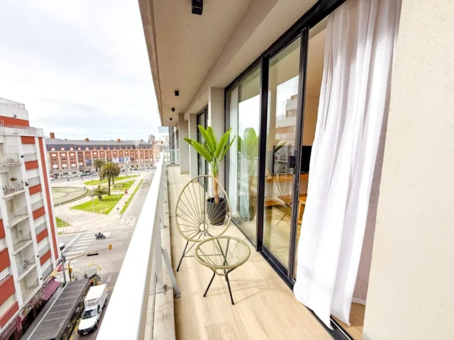 Departamentos, pisos y semipisos en Venta — Moreno al 2100