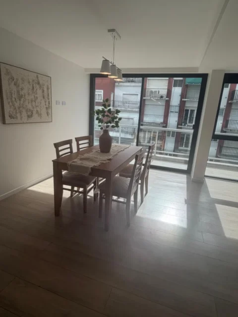 Departamentos, pisos y semipisos en Venta — Moreno 2100