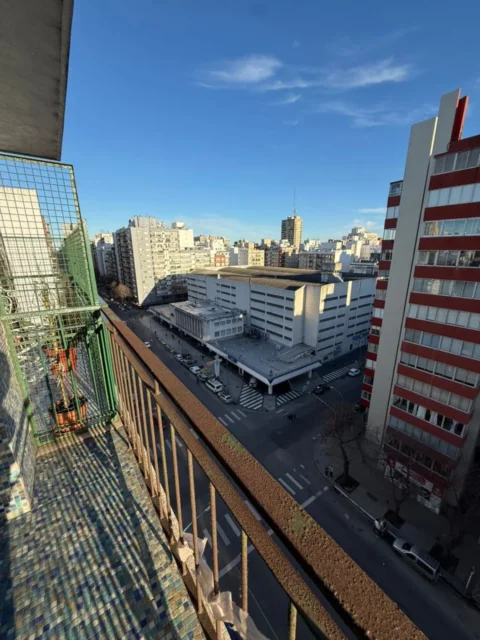 Departamentos, pisos y semipisos en Venta — Avenida Colon 2500
