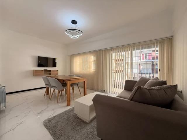 Departamentos, pisos y semipisos en Venta — Belgrano 2200