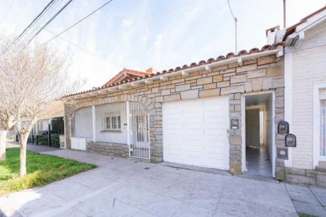 Casas, chalets en Venta — CORRIENTES 4000