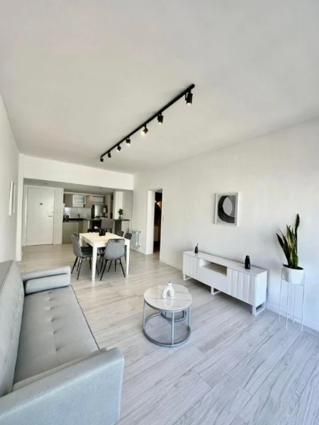 Departamentos, pisos y semipisos en Venta — SAN MARTIN 2200