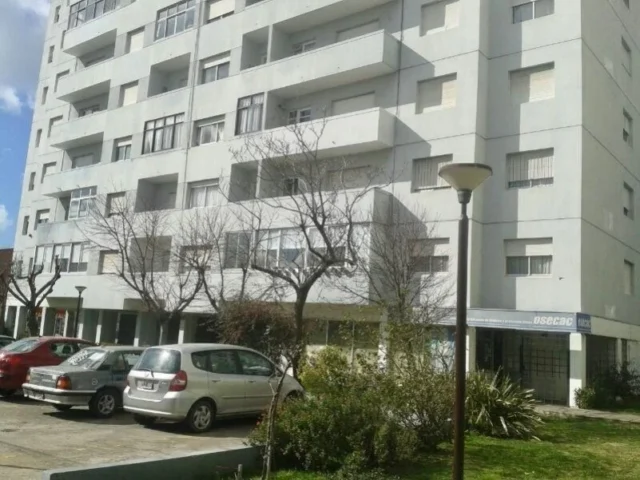 Departamentos, pisos y semipisos en Venta — Cerrito 140