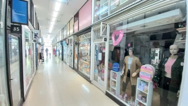 Locales en Venta — Av. Luro 3050