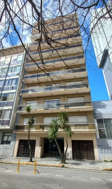 Departamentos, pisos y semipisos en Alquiler — Mitre 1322