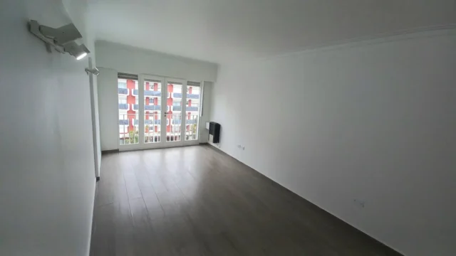 Departamentos, pisos y semipisos en Alquiler — Av. Independencia 933