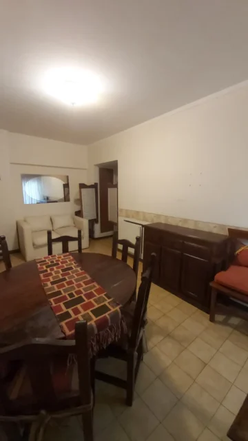 Departamentos, pisos y semipisos en Alquiler — Entre Ríos 2364