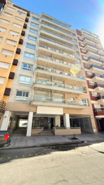 Departamentos, pisos y semipisos en Venta — Bartolomé Mitre 1361