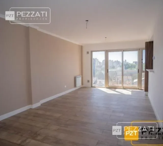 Departamentos, pisos y semipisos en Venta — Hipolito Yrigoyen 2700