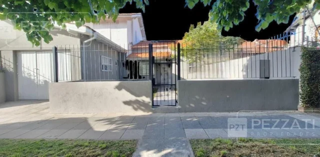 Casas, chalets en Venta — Florisbelo Acosta 5000