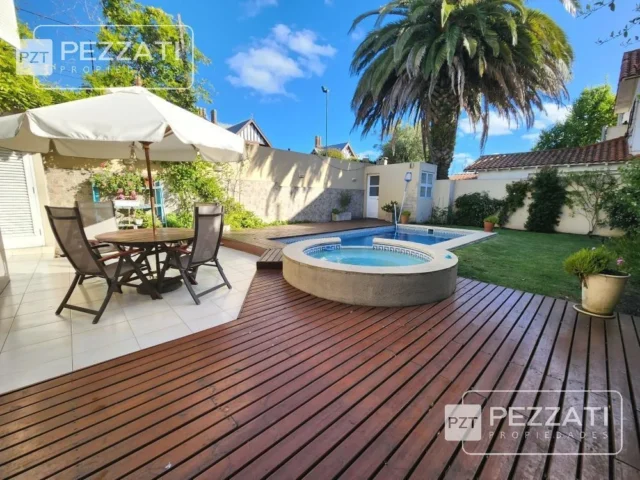 Casas, chalets en Venta — Rawson 400
