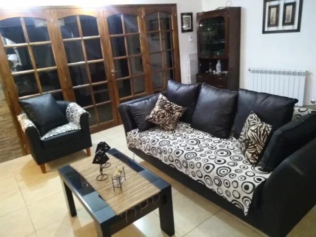 Casas, chalets en Venta — SAGASTIZABAL 5024