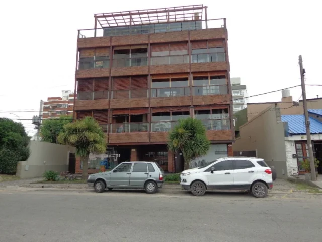Departamentos, pisos y semipisos en Venta — Cabrera 2500