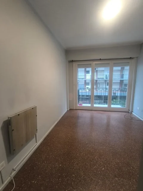 Departamentos, pisos y semipisos en Alquiler — Arenales 2407
