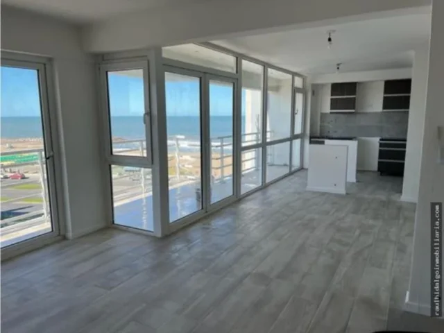 Departamentos, pisos y semipisos en Venta — Strobel 3500