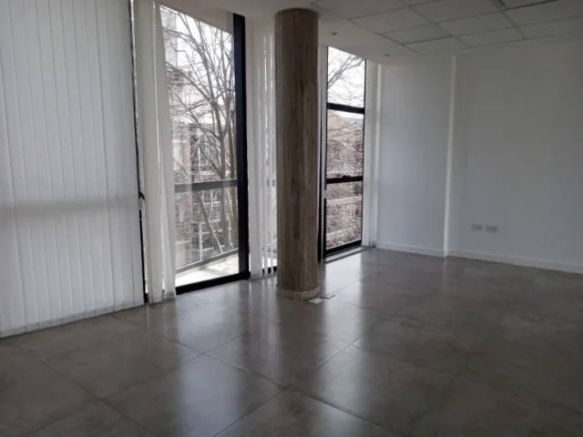 Oficinas en Alquiler — sarmiento
