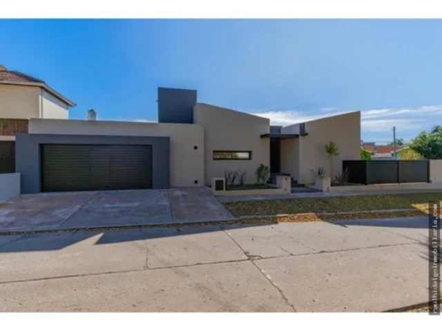Casas, chalets en Venta — Rodriguez Peña 4300