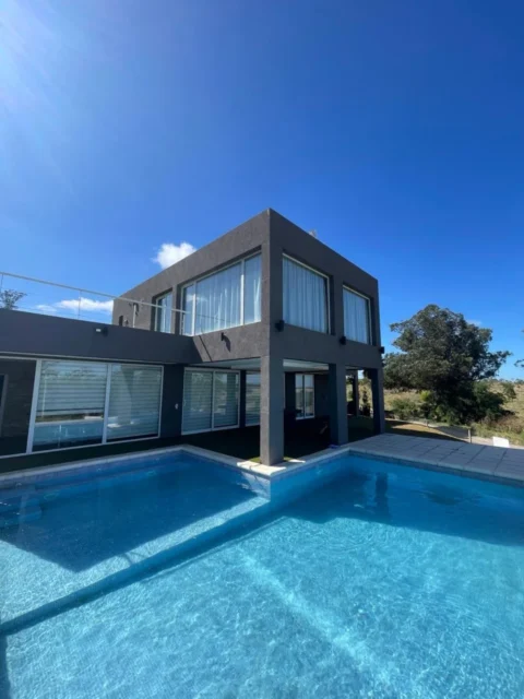 Casas, chalets en Venta — Ovidio 10