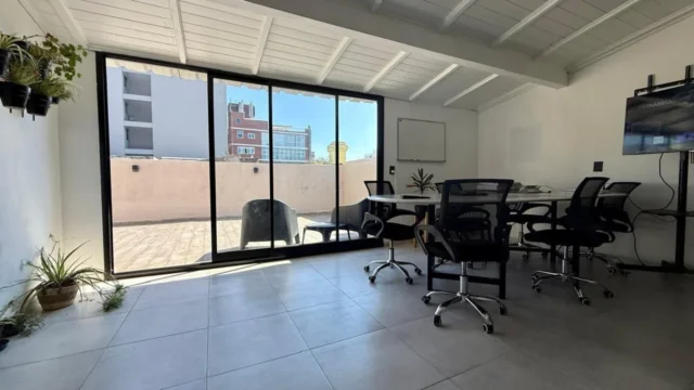 Oficinas en Alquiler — Sarmiento