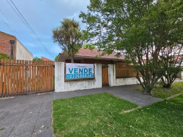 Casas, chalets en Venta — Gral. Paz 4526