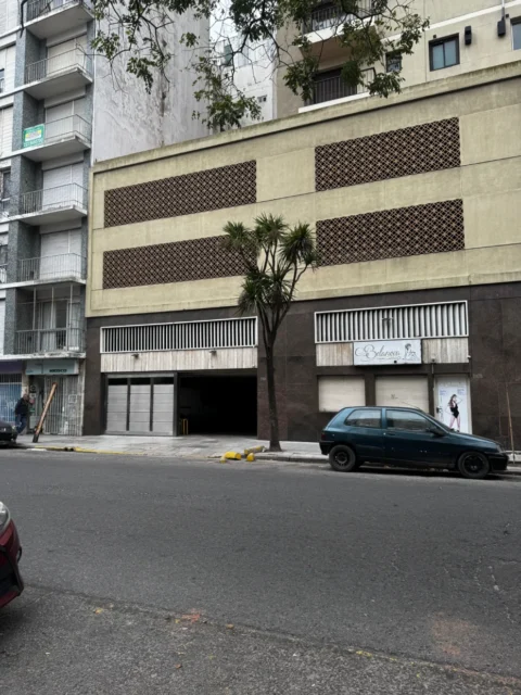Cocheras y garages en Venta — Corrientes 2414