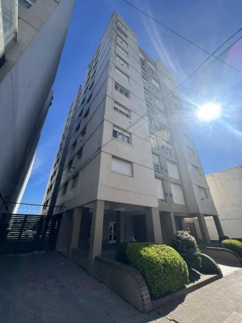 Departamentos, pisos y semipisos en Venta — Independencia 4350