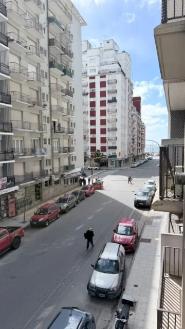 Departamentos, pisos y semipisos en Venta — Alsina 2200