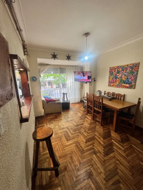 Departamentos, pisos y semipisos en Venta — Colón 1401