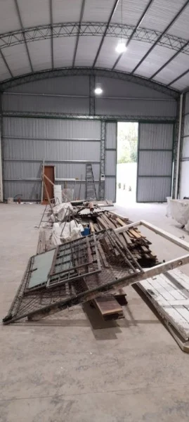 Galpones en Venta — Hernandarias 4300