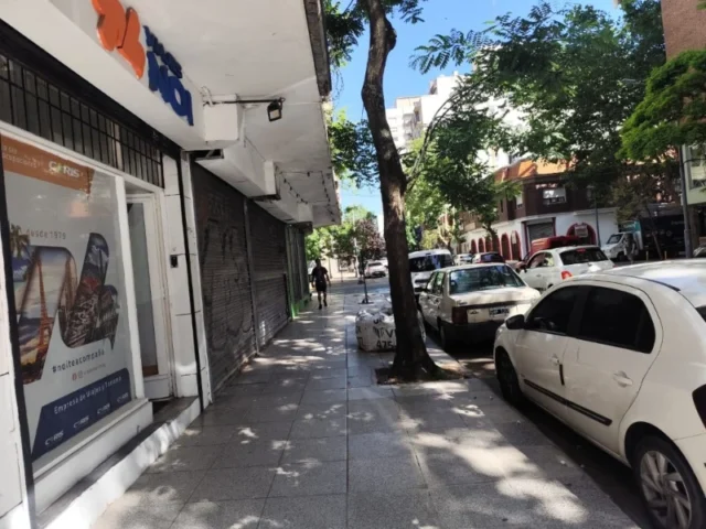 Locales en Venta — Moreno 2800