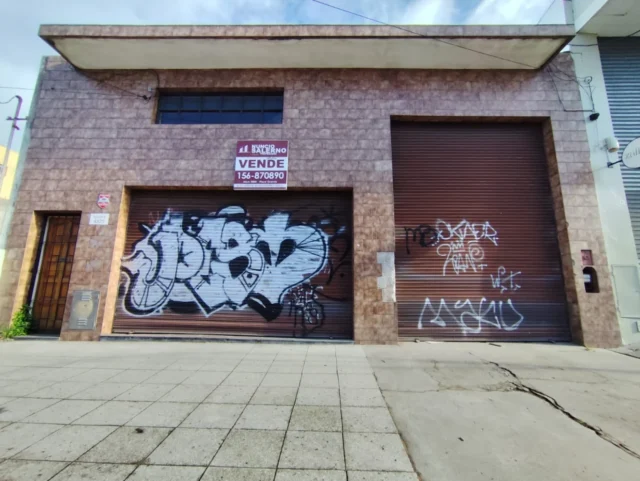 Galpones en Venta — Guemes 4825