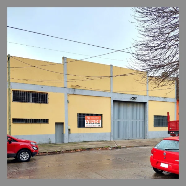 Galpones en Venta — 25 DE MAYO 6131