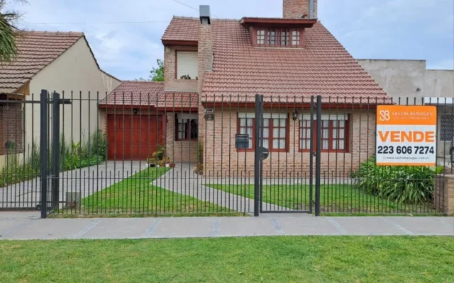 Casas, chalets en Venta — PIRAN 1174