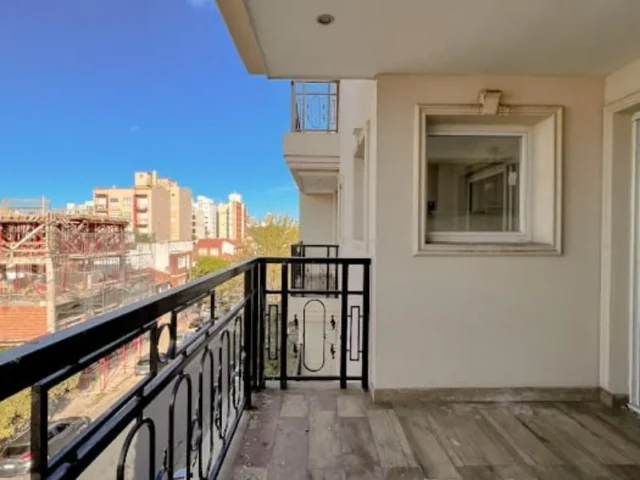 Departamentos, pisos y semipisos en Venta — Garay 2172