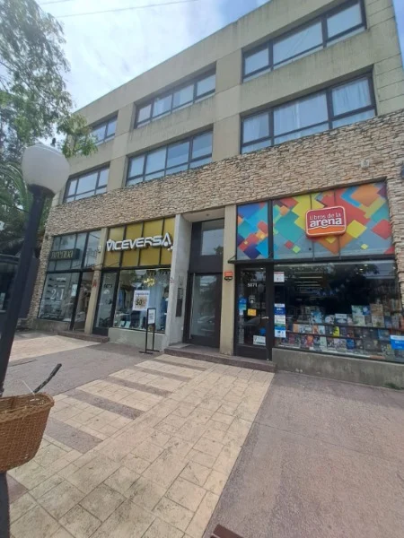 Oficinas en Alquiler — AV. CONSTITUCIÓN 5073