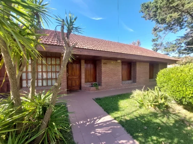 Casas, chalets en Venta — LIJO LOPEZ 5775