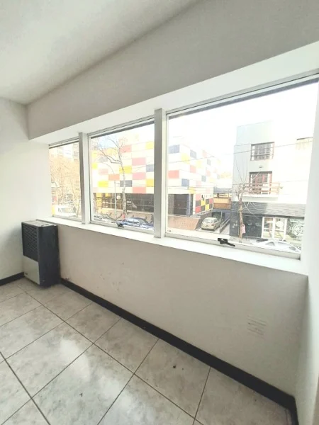 Oficinas en Alquiler — 25 DE MAYO 3153