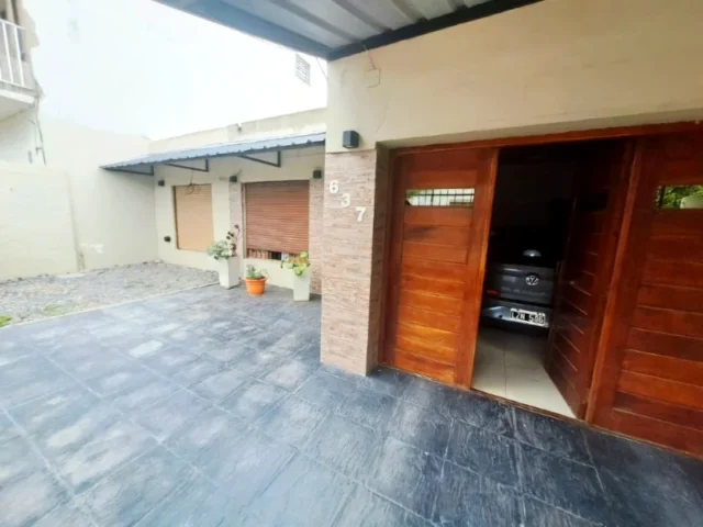 Casas, chalets en Venta — Reforma Universitaria 637