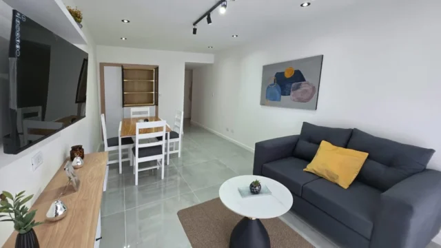 Departamentos, pisos y semipisos en Venta — Entre Ríos 2050