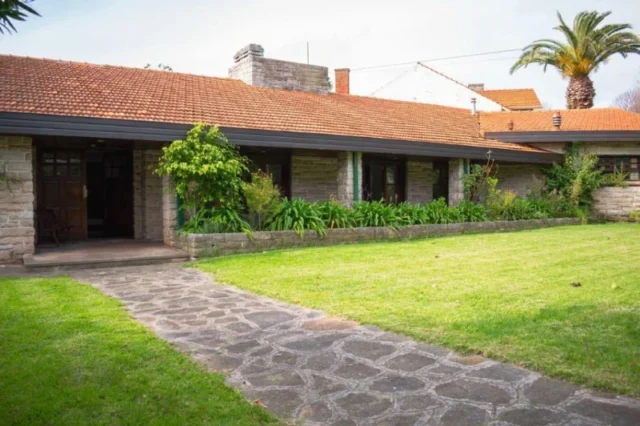 Casas, chalets en Venta — Paunero 3684