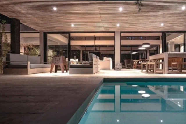 Casas, chalets en Venta — Pirincho 1800