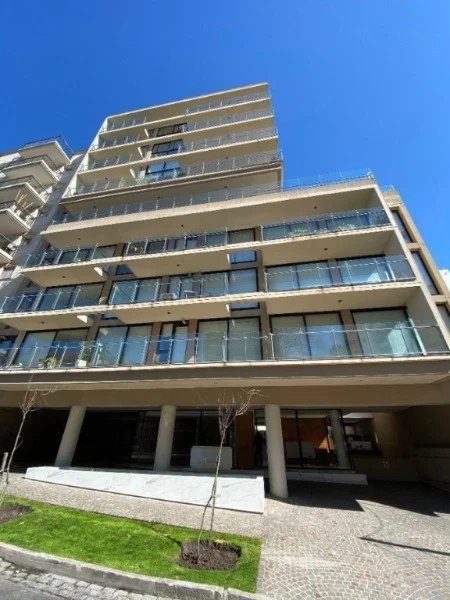 Departamentos, pisos y semipisos en Venta — Sarmiento 3300