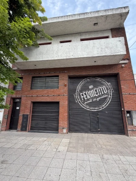Galpones en Alquiler — Avenida juan B justo 4900