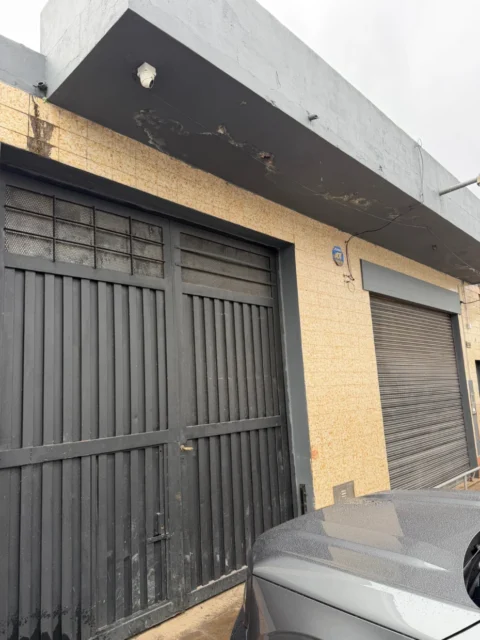 Galpones en Alquiler — Irala 3238