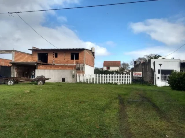 Lotes y terrenos en Venta — Marie Curie 8024